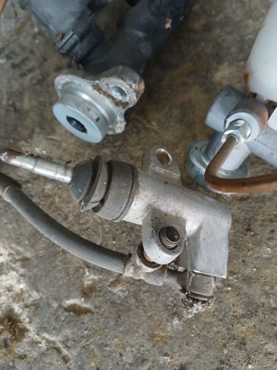 Diely Nissan navara D22 - 4