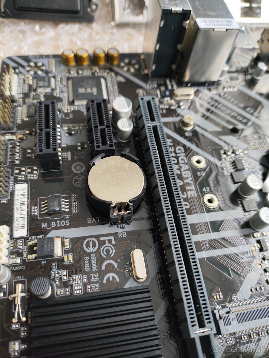 Gigabyte H310M A 2.0 - 4