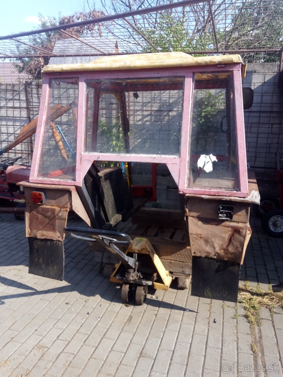 Kabina Zetor - 4