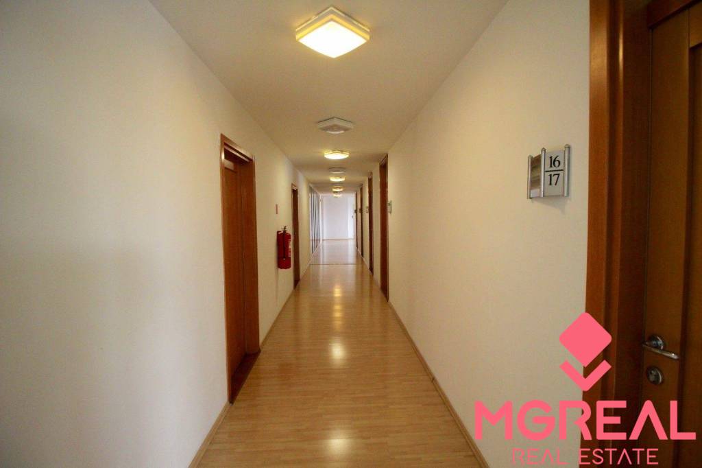 Prenájom kancelárskych a skladových priestorov pri Zlatých p - 4