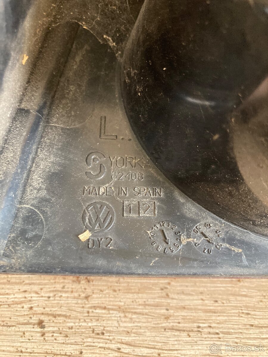 Predám zadné svetla na Polo 9n - 4