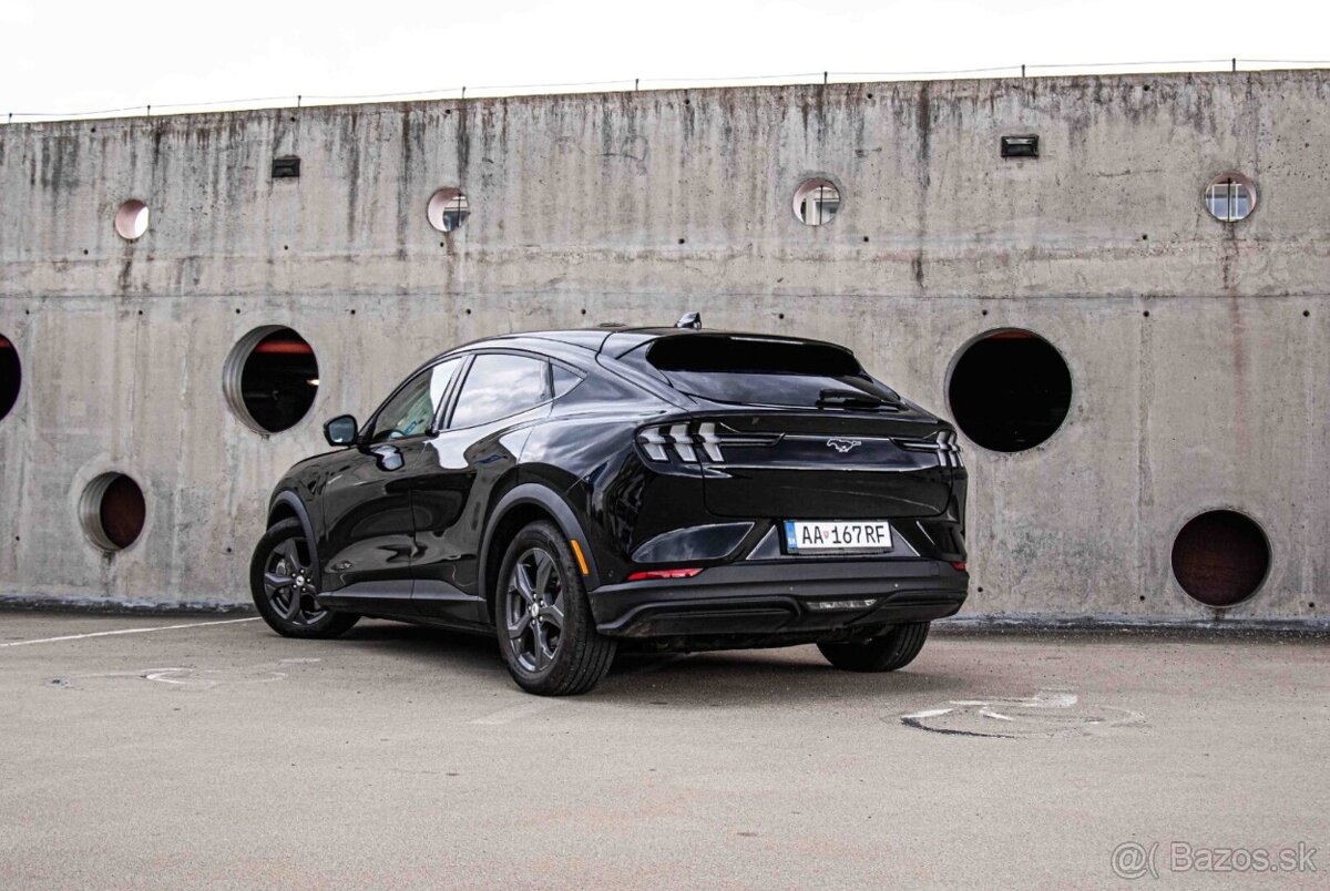 Ford Mustang Mach-E / ODPOČET - 4