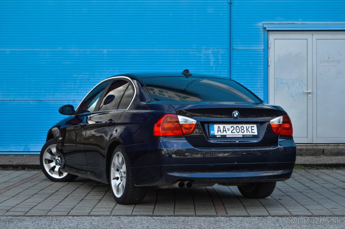 BMW E90 Rad 3 325i A/T - 4
