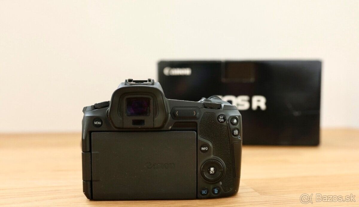 Canon EOS - 4