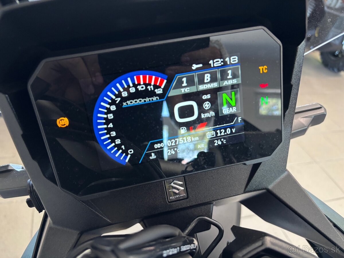 Suzuki DL800 V-Strom - 4