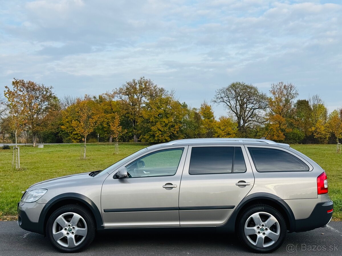 Škoda Octavia Combi II 2.0 TDI CR 4x4 SCOUT - 4