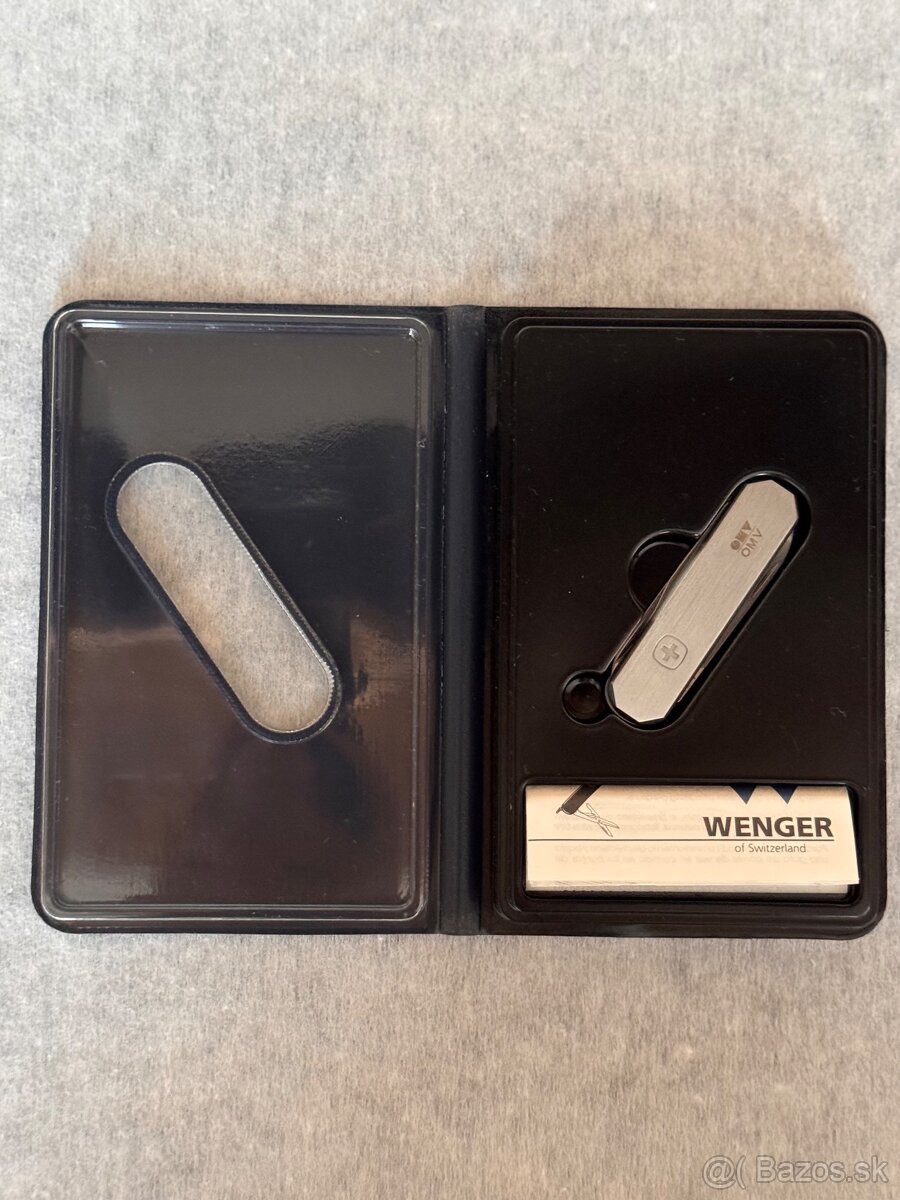 Kapesní nůž WENGER Swiss Army Knife (metal 50). - 4