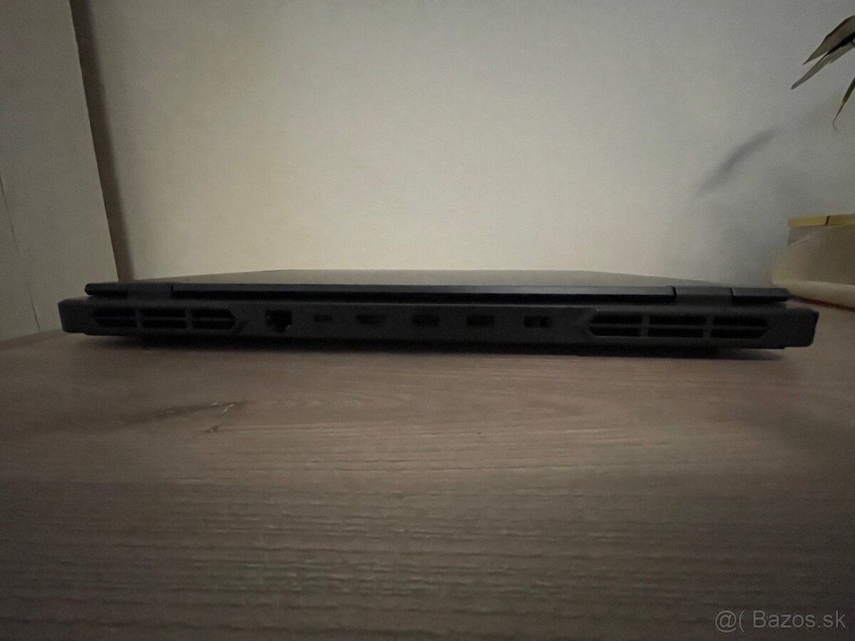 LENOVO Legion Pro 5 16IRX8 - 4