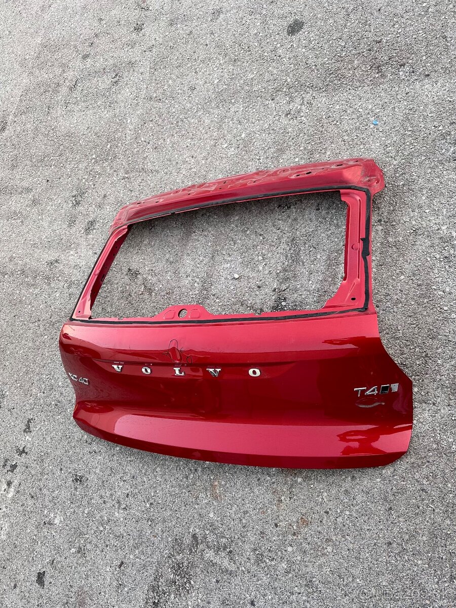 volvo XC60-XC40 zadna kapota - 4