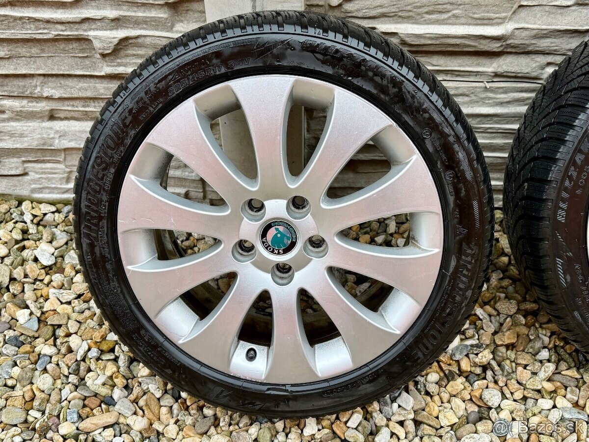 Komplet zimnú sadu alu Škoda VENUS - 5x112 225/45 R17. - 4