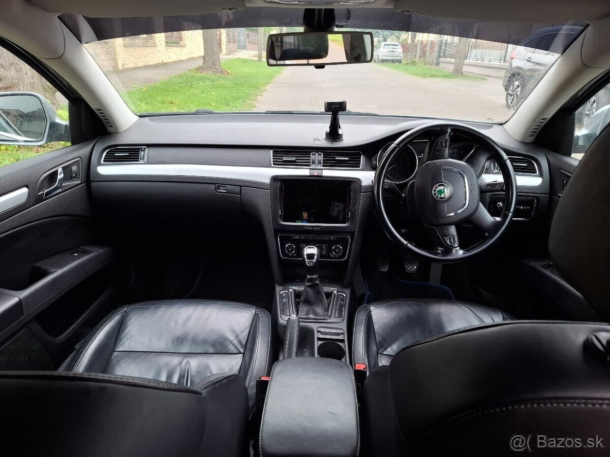 Skoda Superb 2.0 tdi 103kw - 4