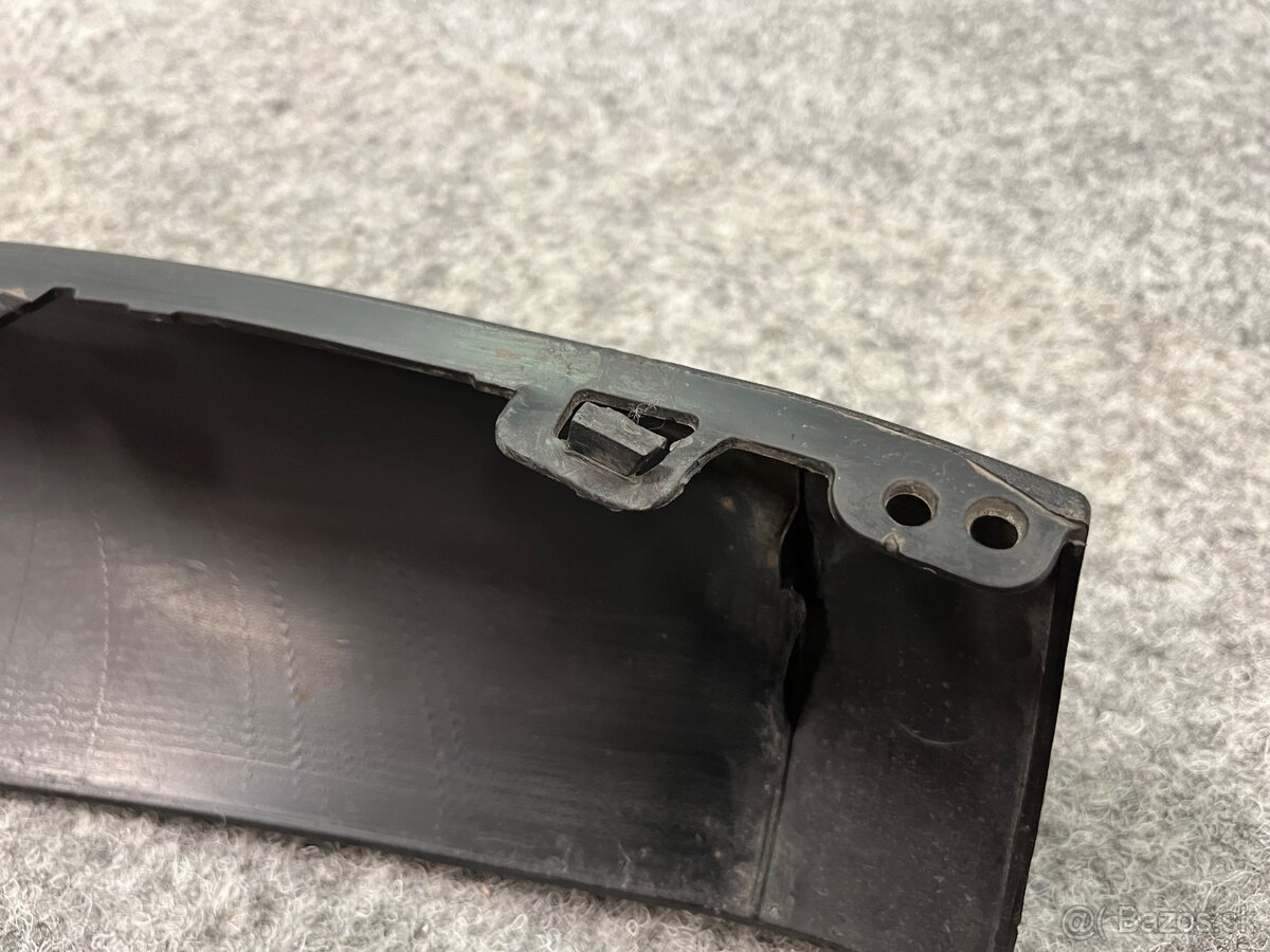 Porsche Taycan spojler nárazníka 9J1807541 - 4