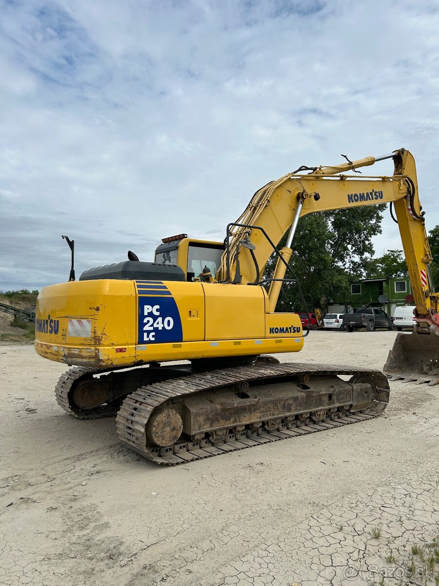 Komatsu PC-240 - 4