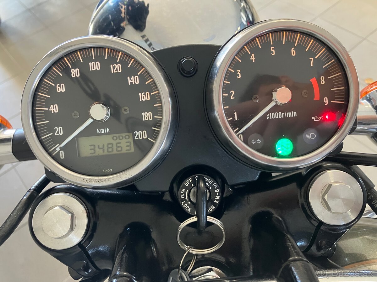 Kawasaki W650 - 4
