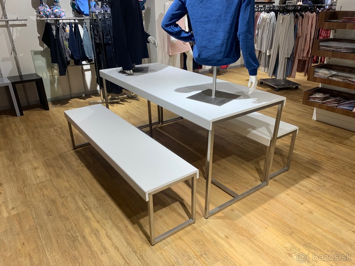 Prezentačná súprava stôl + 2 lavice - 4