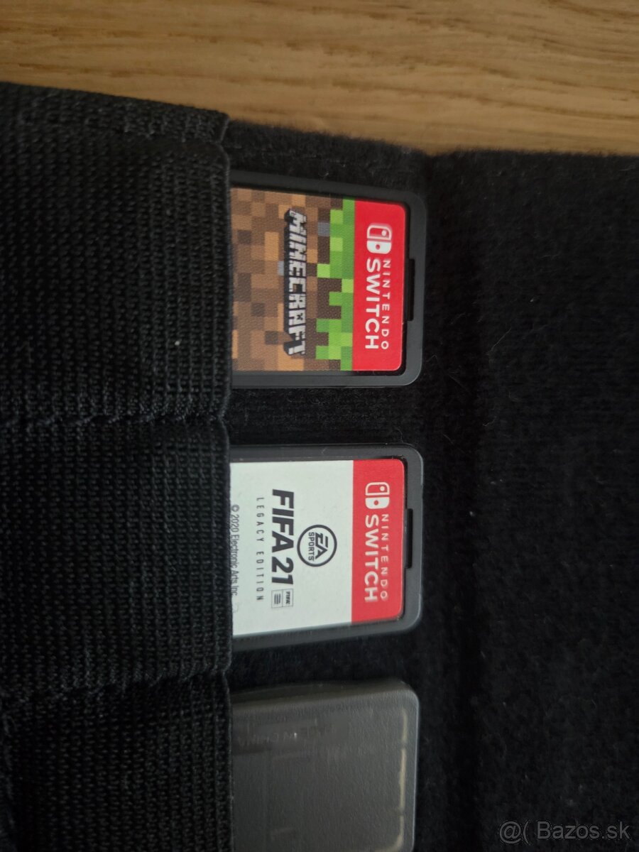 Predám Nintendo Switch s dvoma hrami - 4
