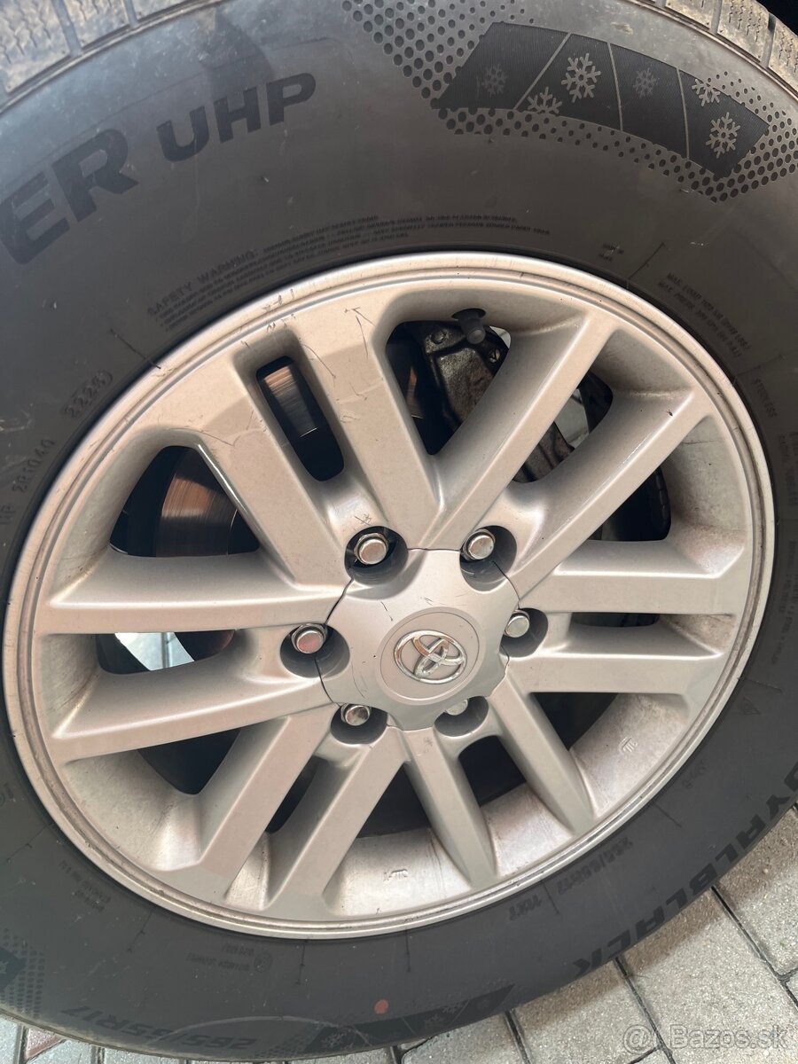 Hilux Kolesa 6x139 R17 - 4