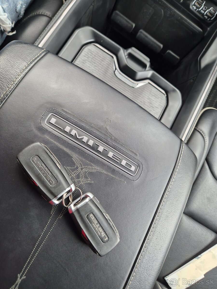 DODGE RAM 1500 LIMITED 2022 5,7 HEMI -DPH NOVA CENA - 4