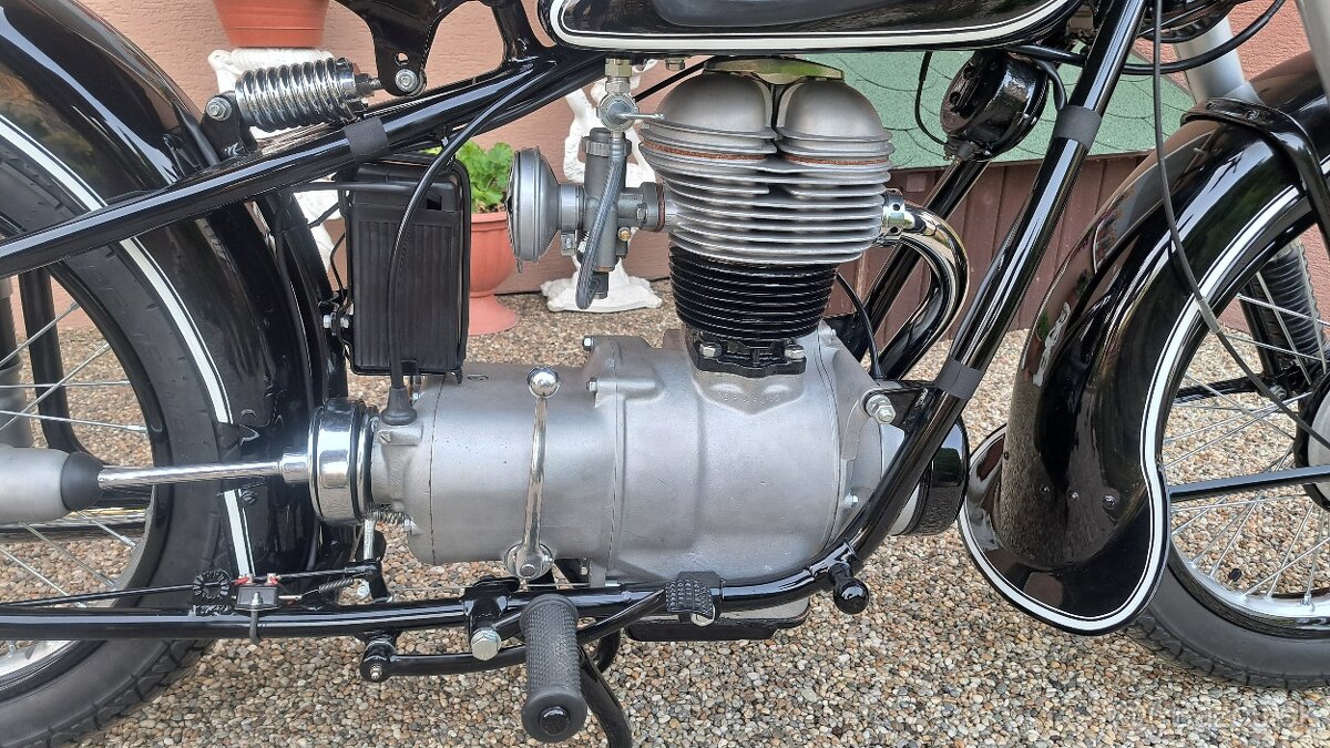 BMW R 25/2 - 4