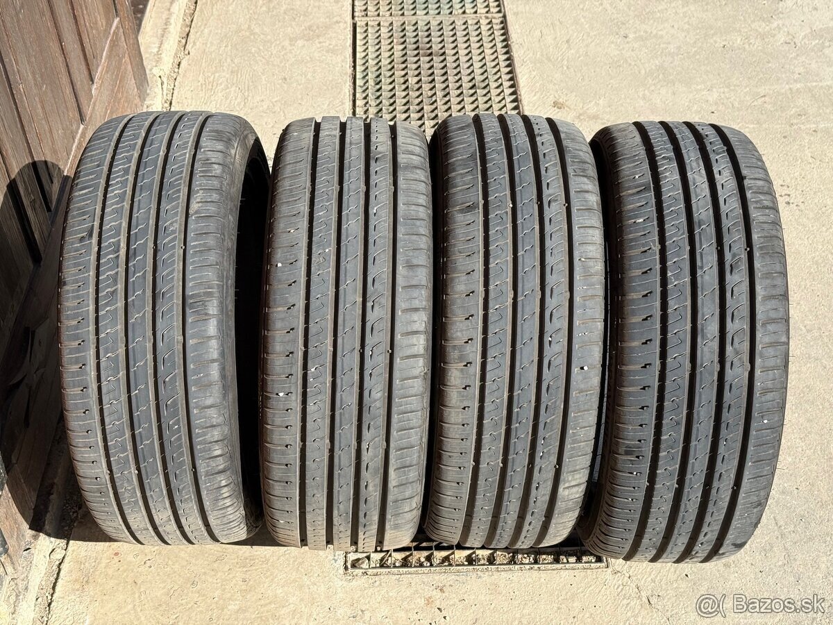 Barum 215/45 R18 8mm - 4