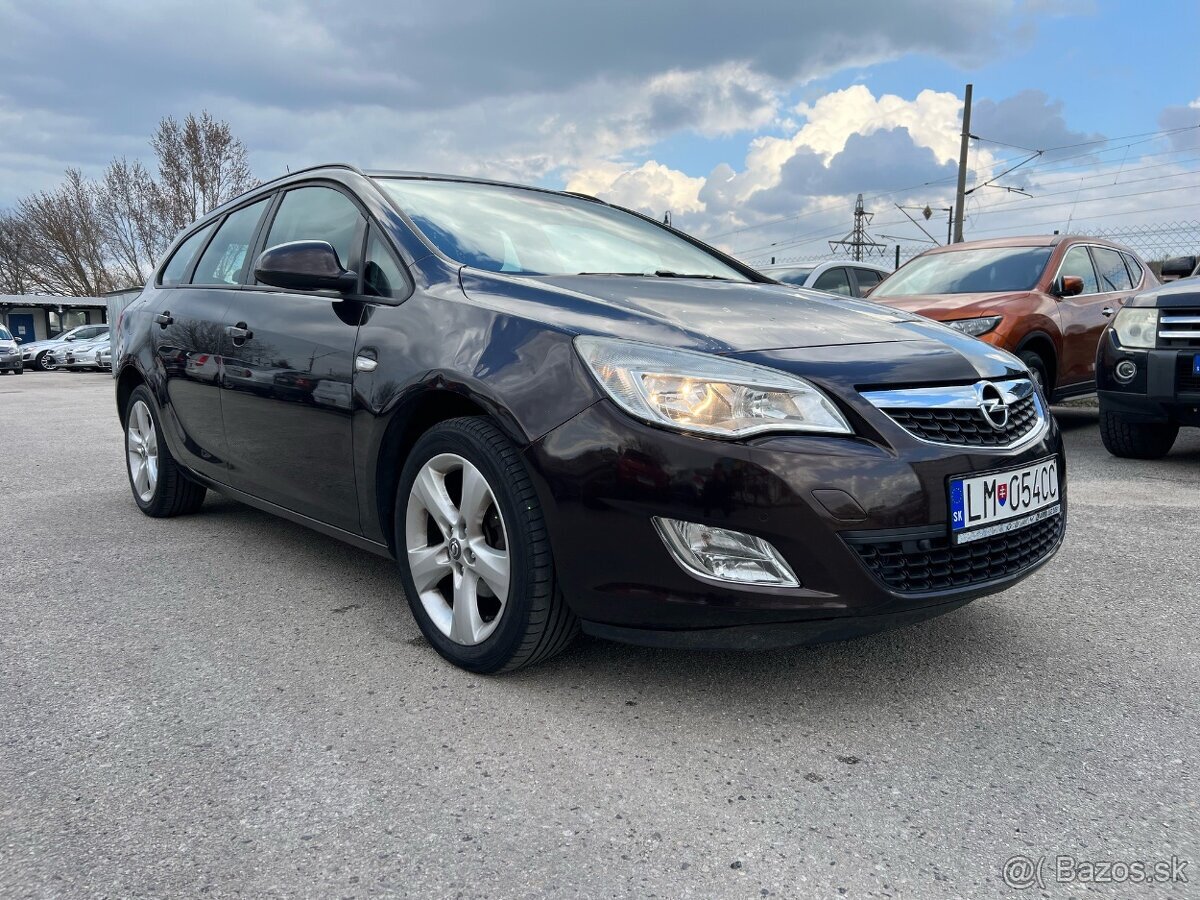 Opel Astra 1.4T benzín, 103kW, MT/6, rok:04.2012. - 4