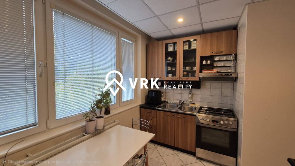 3 IZBOVÝ BYT, OVRUČSKÁ, KOŠICE - SÍDL. DARGOVSKÝCH HRDINOV - 4