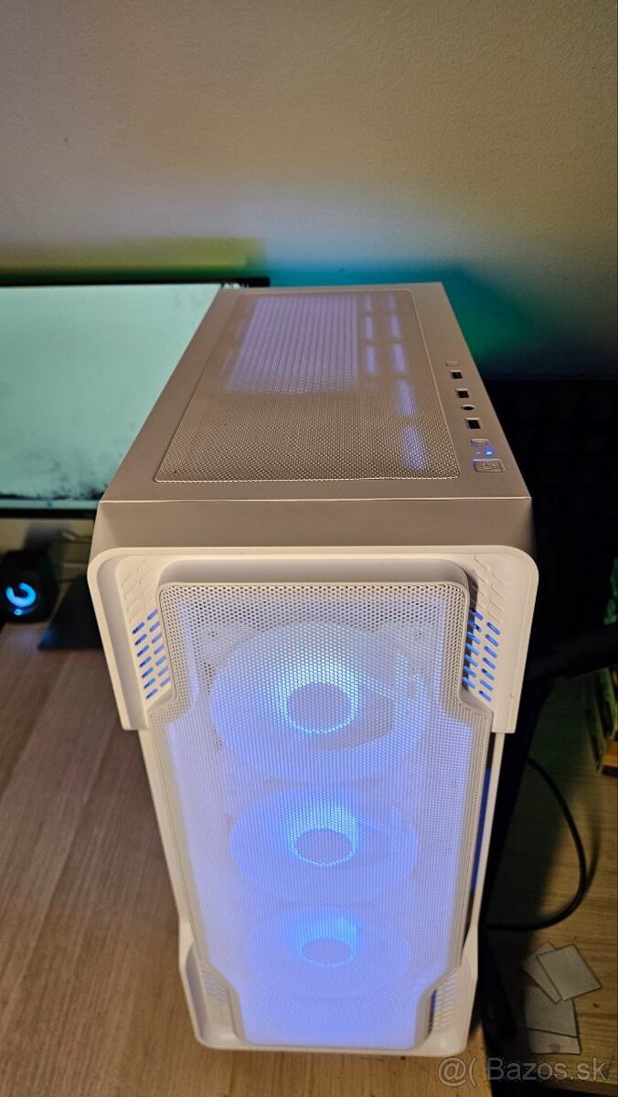 Herný Počítač • i7 8700K • RTX 3070 8G • 32GB - 4