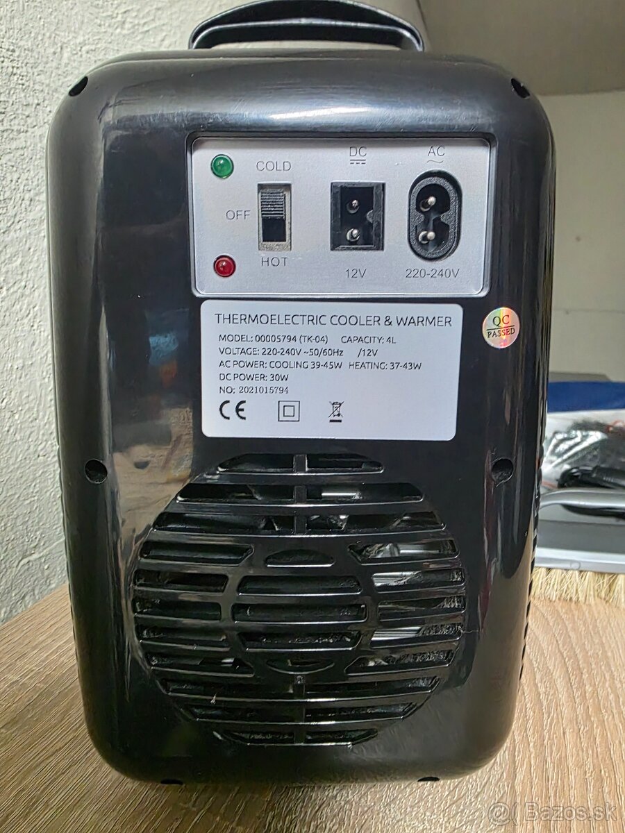 Prenosná chladnička 4L Black - 4