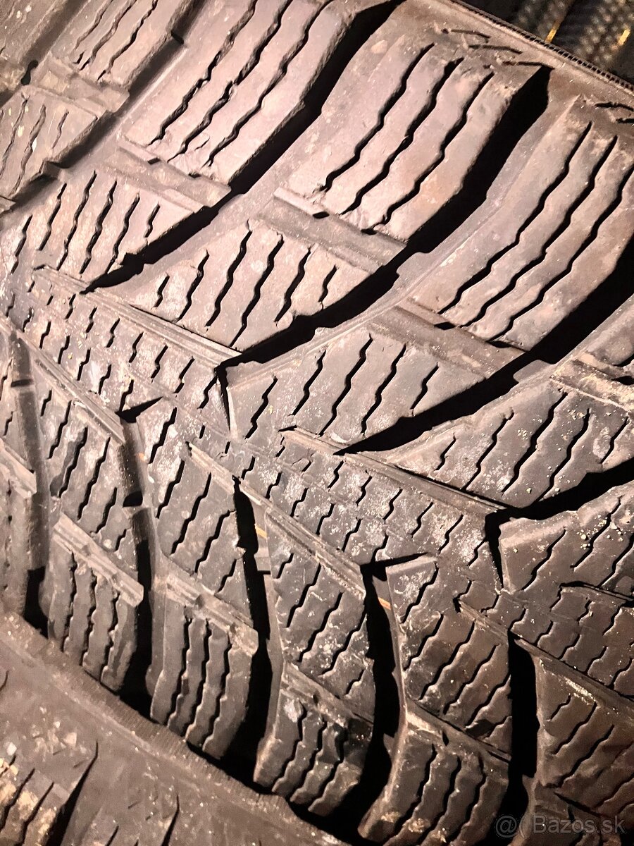 215/65 R16C zimné Nokian Tyres Dot3121 - 4
