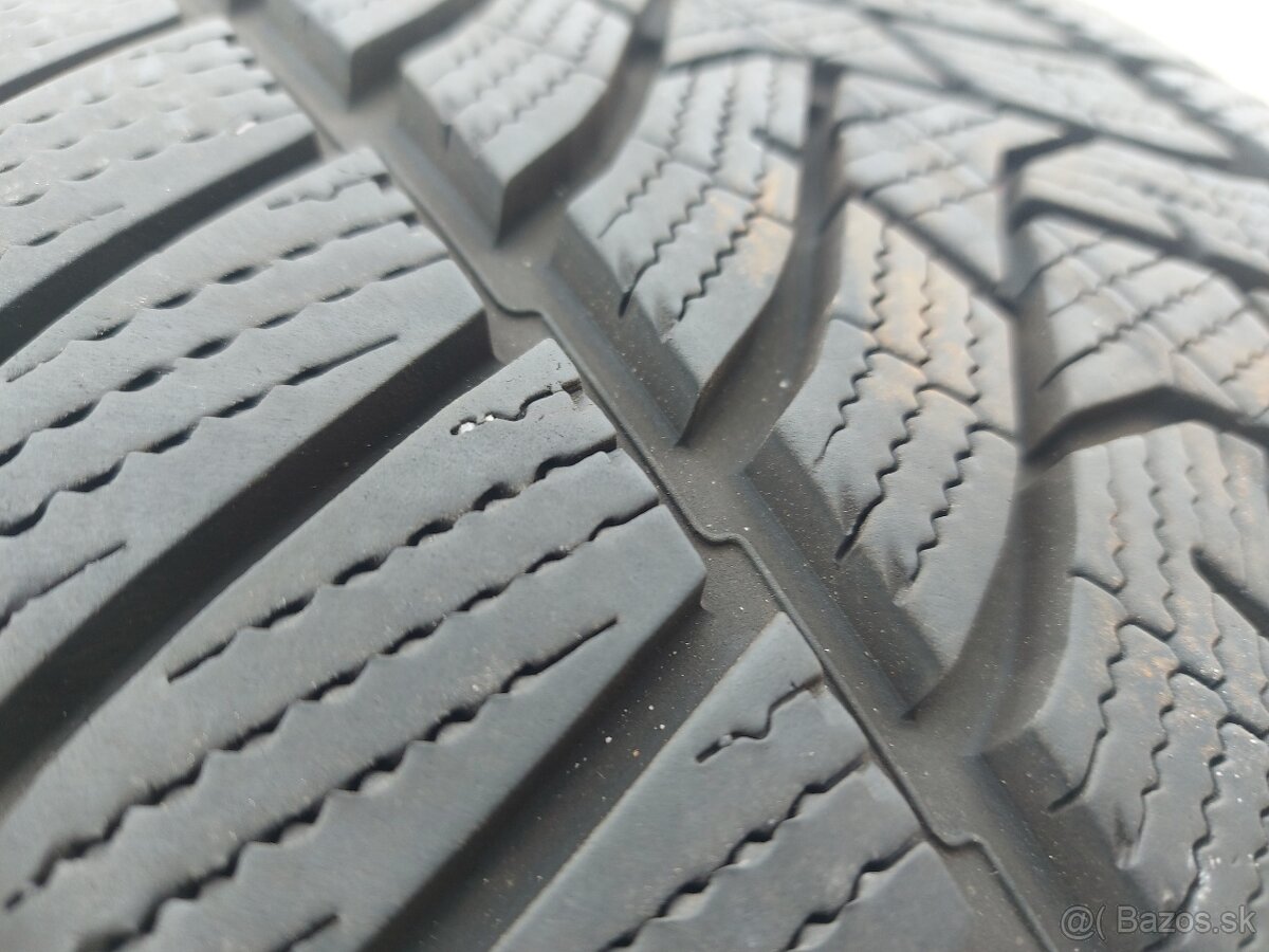 235/55R17 DUNLOP ZIMME PNEUMATIKY - 4