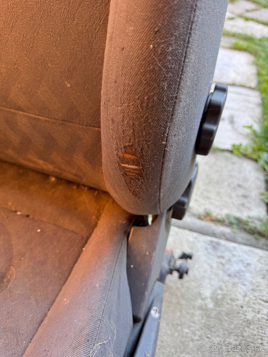 Predám predné sedačky na octavia 1 - 4