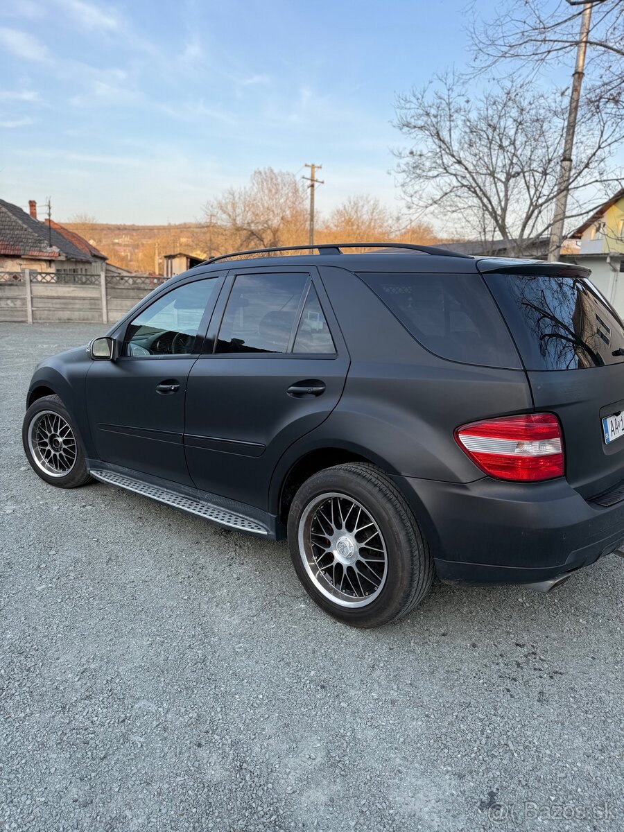 Mercedes Benz ML 320 - 4