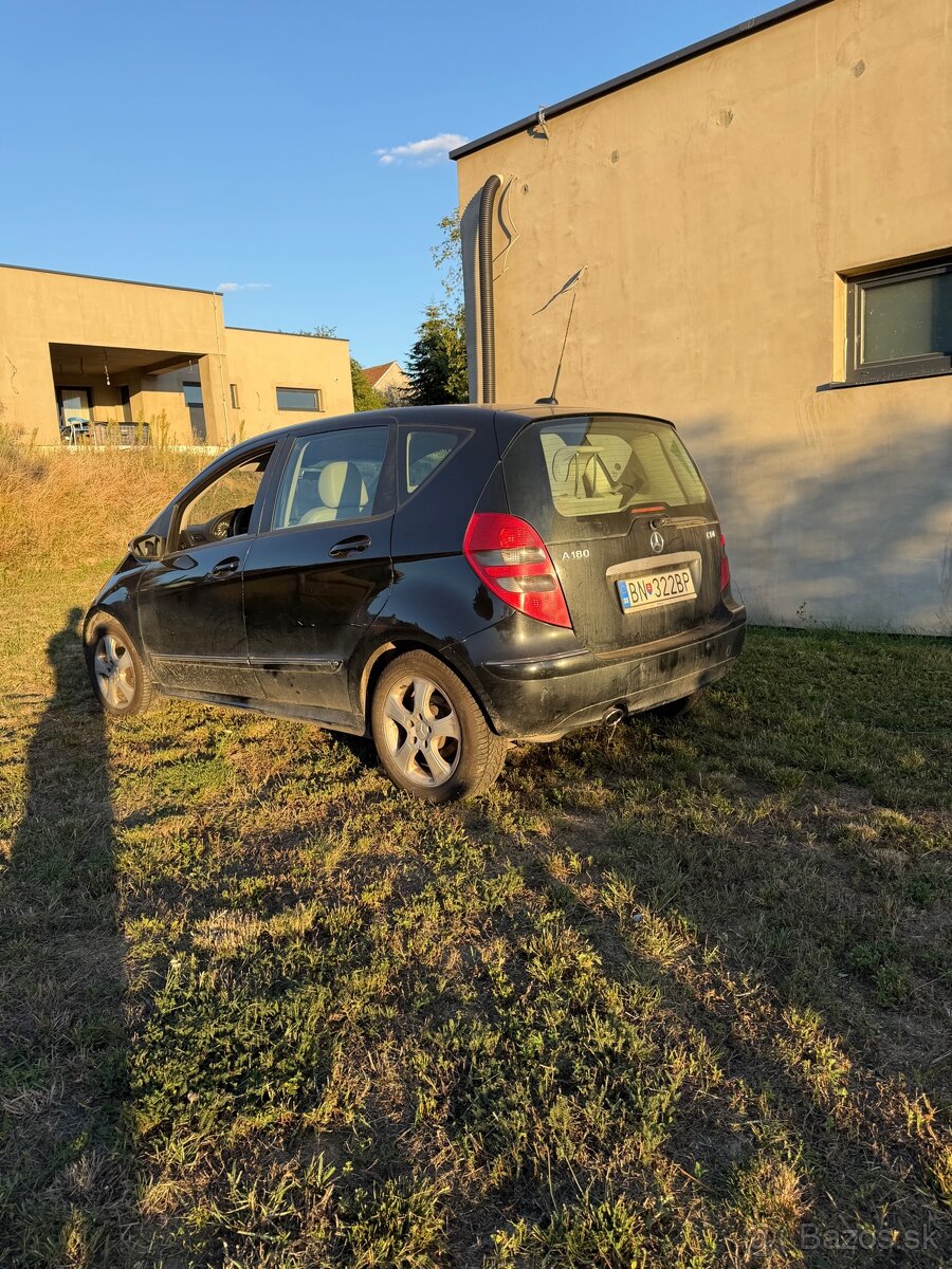 Mercedes A180 avangarde - 4