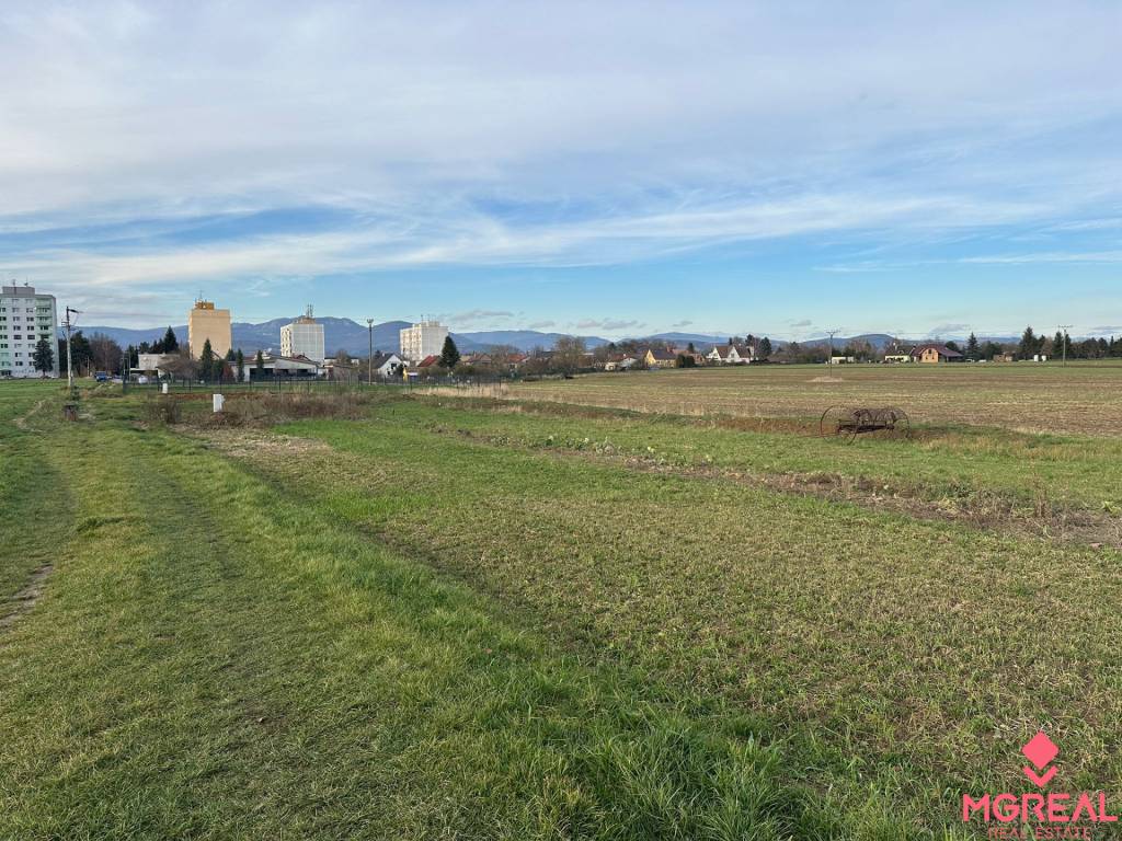 Jedinečný stavebný pozemok v ILAVE - 4