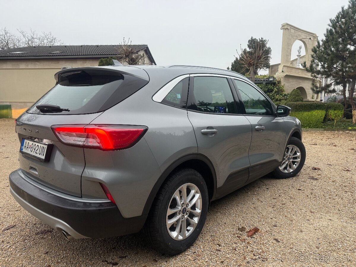 Ford Kuga SUV/Combi 110kw Automat TITANIUM - 4