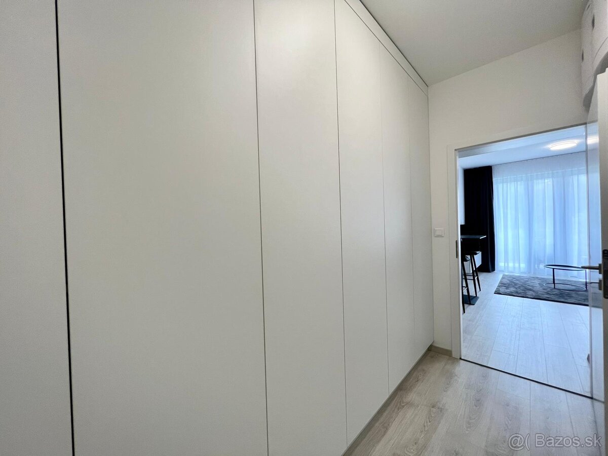 1 izbový byt - 4