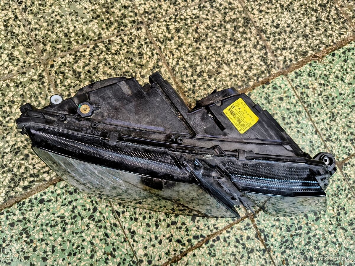 Světlo Škoda Octavia 3 - 4