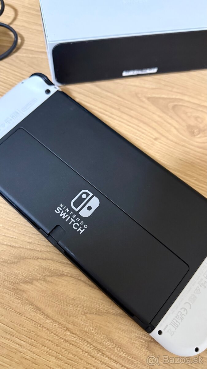 Nintendo Switch OLED - 4