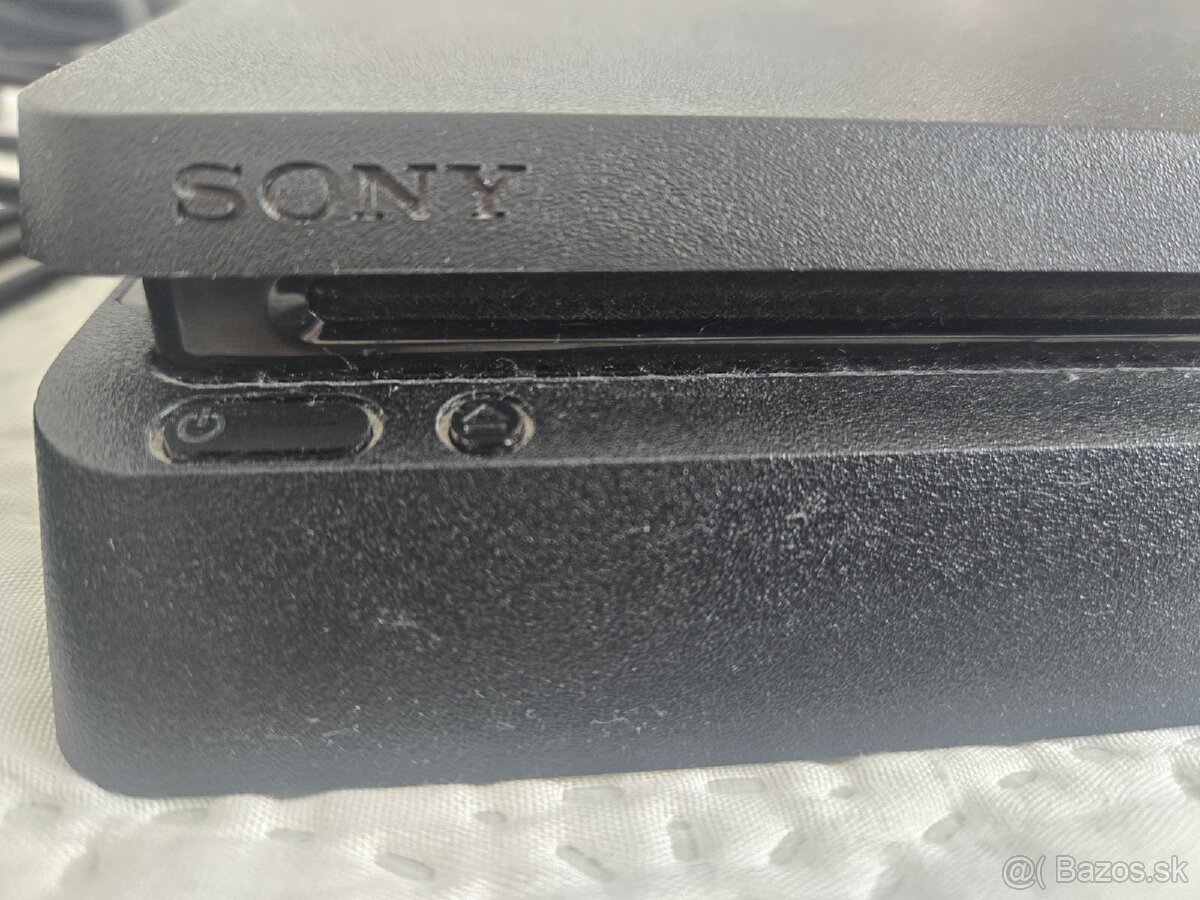 PLAY STATION 4 + OVLADAC - 4