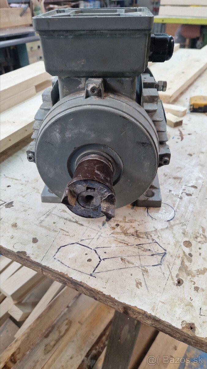Motor - 4
