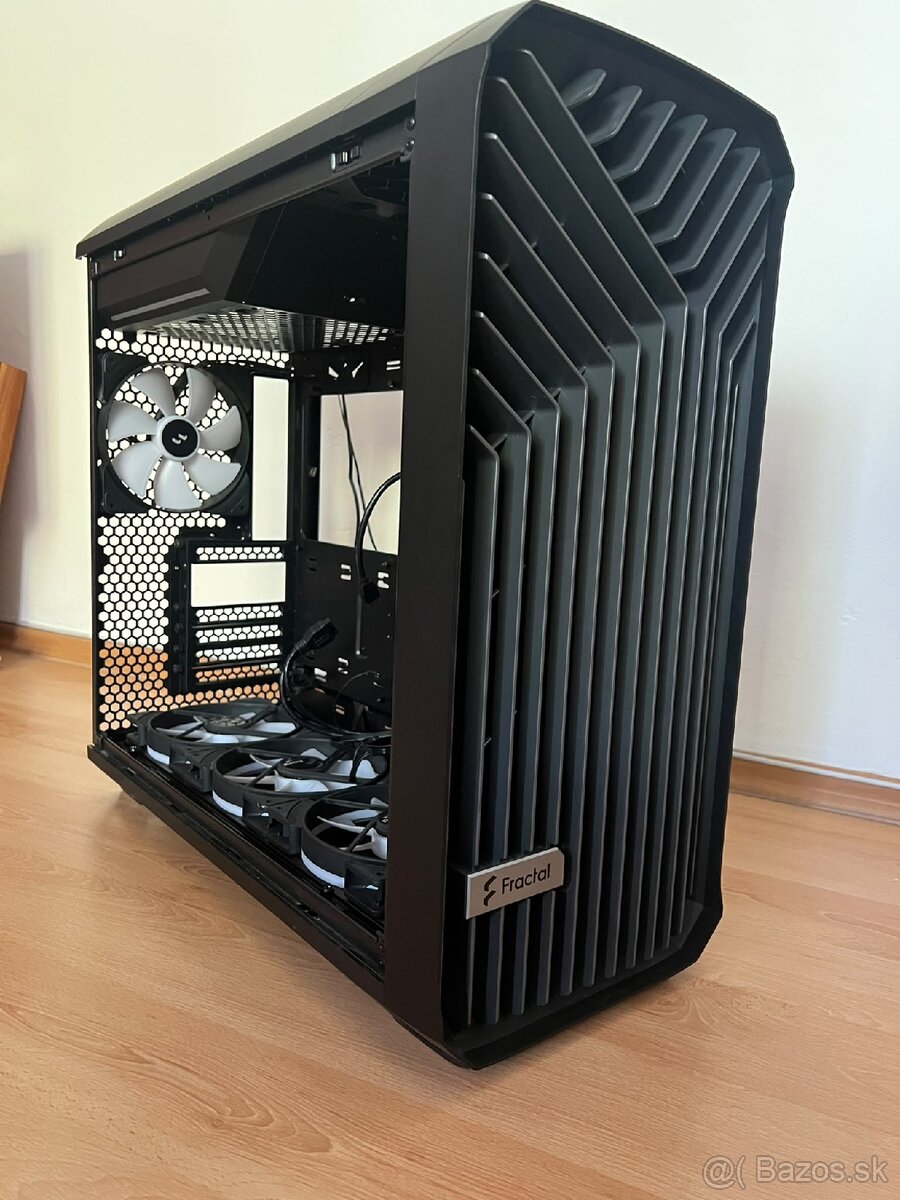 Pc skrinka Fractal design Torrent - 4