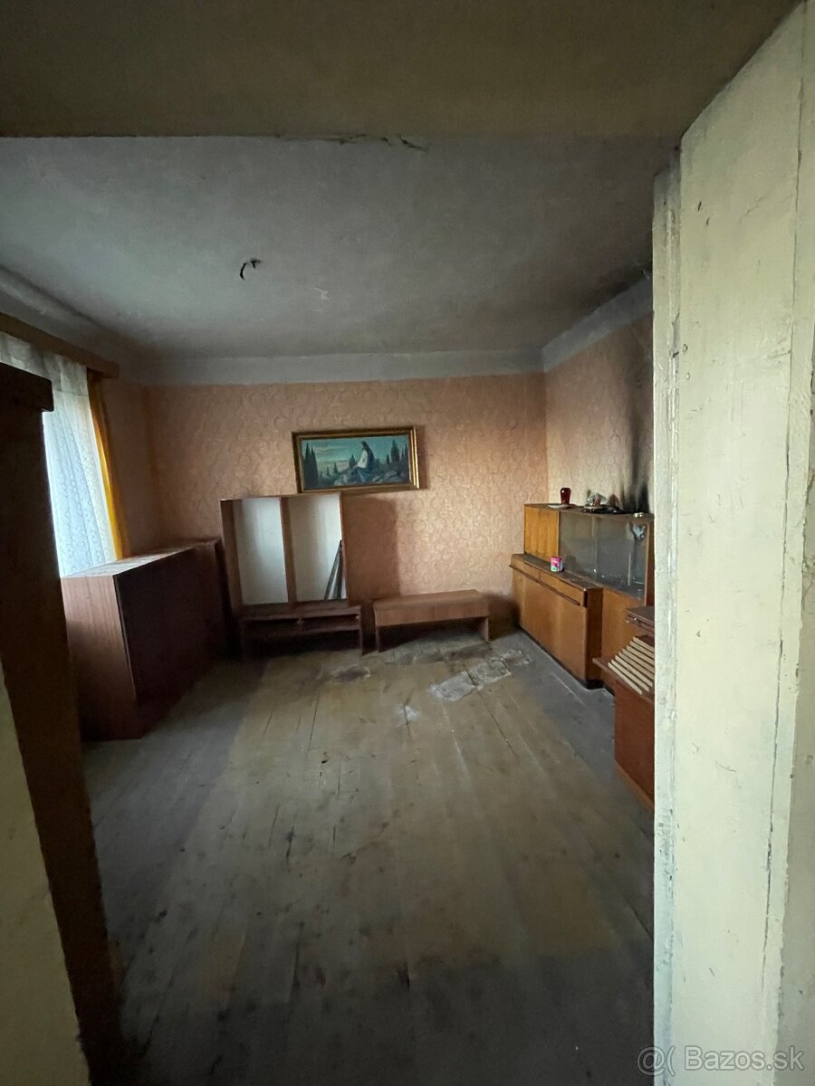 Rodinný dom v obci Tibava - 4