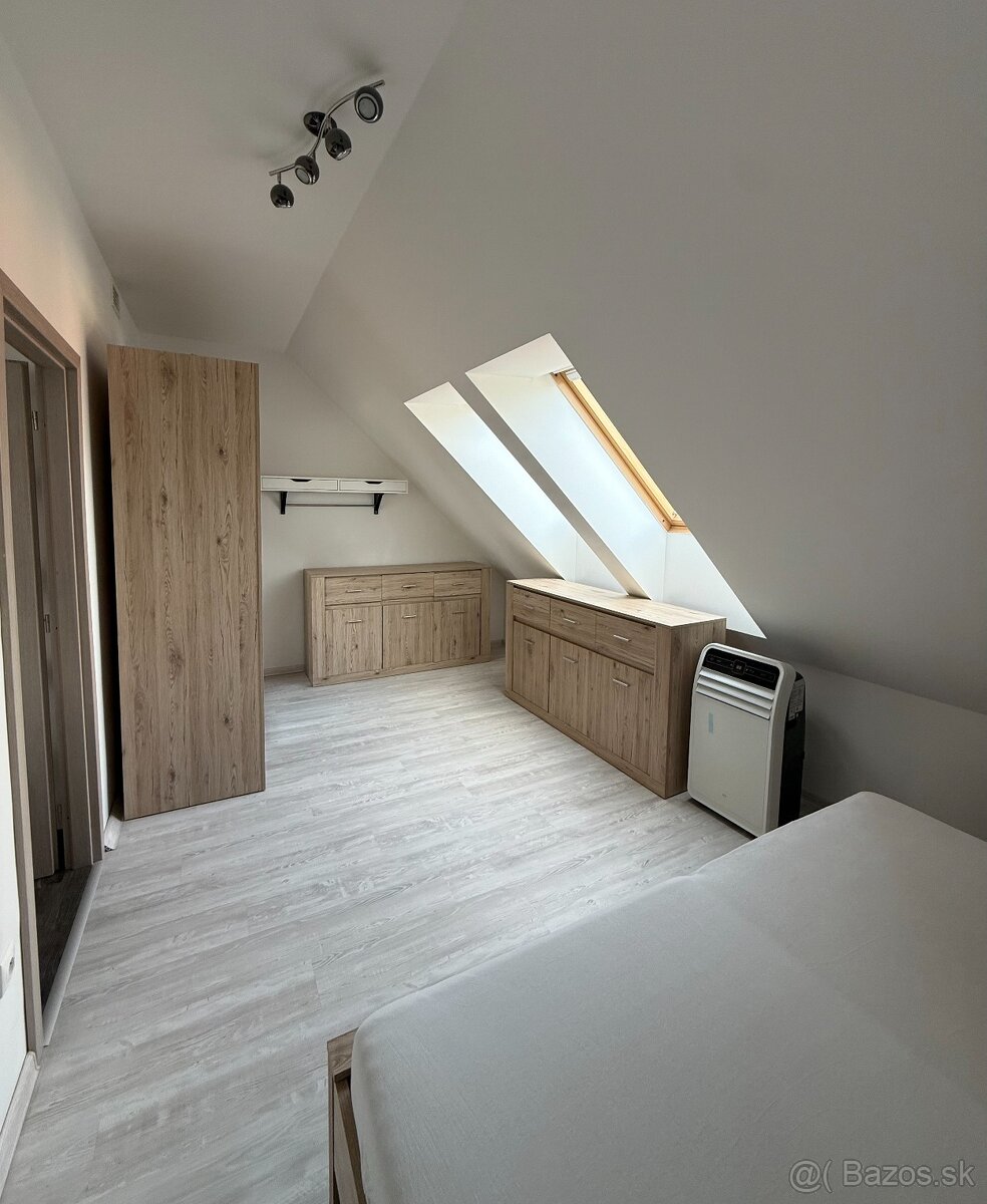 3-izbový byt s terasou, parkovaním vo dvore-Hegyeshalom - 4