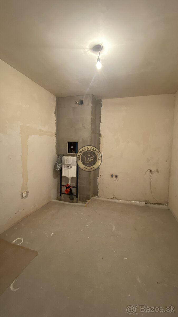 NA PREDAJ: 2-izbový HOLOBYT na kľúč ideálny pre Airbnb - 4