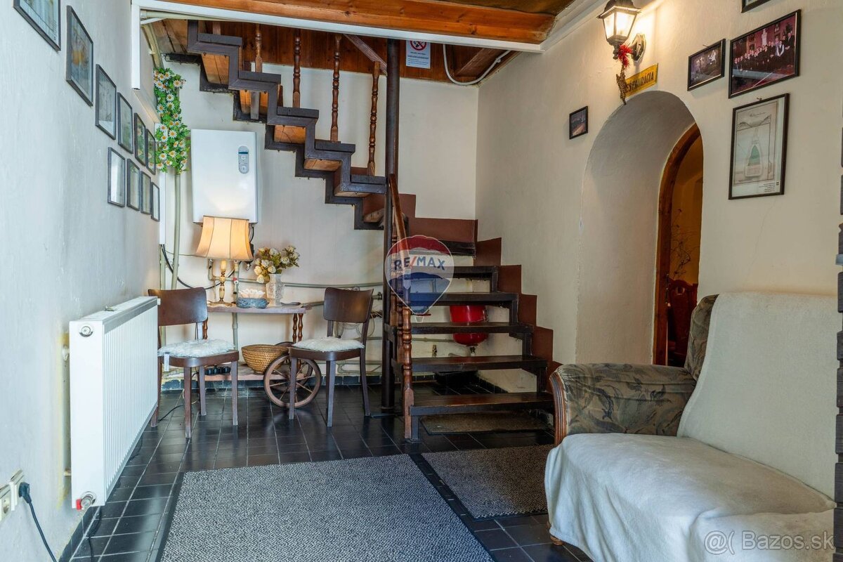 Na predaj dom vhodný aj na investíciu v srdci Banskej Štiavn - 4