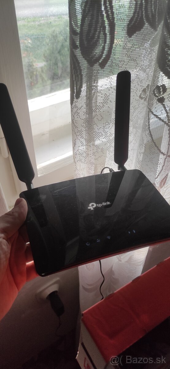 TP-Link MR6400 4G LTE router - 4