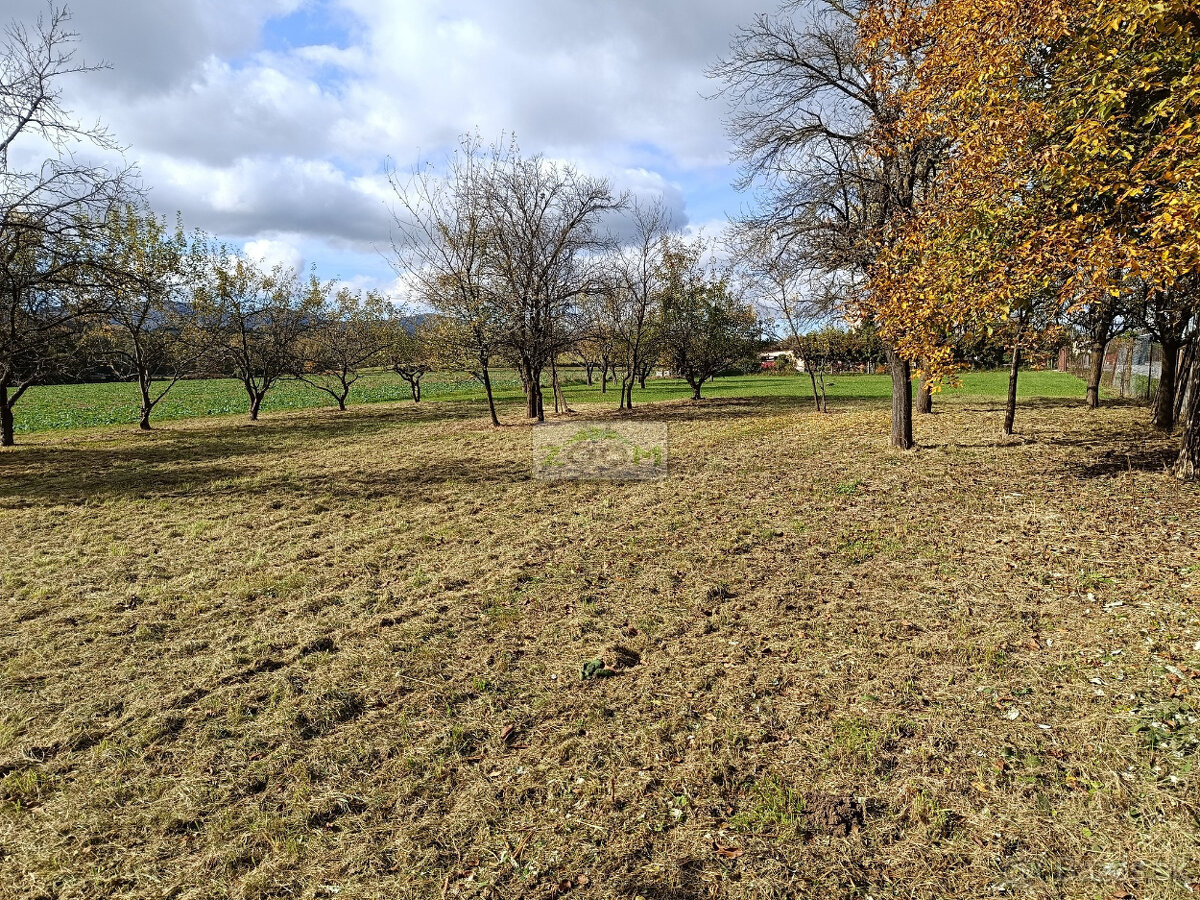 Bystré – slnečný, rovinatý pozemok s hosp. budovou, 872 m2 - 4