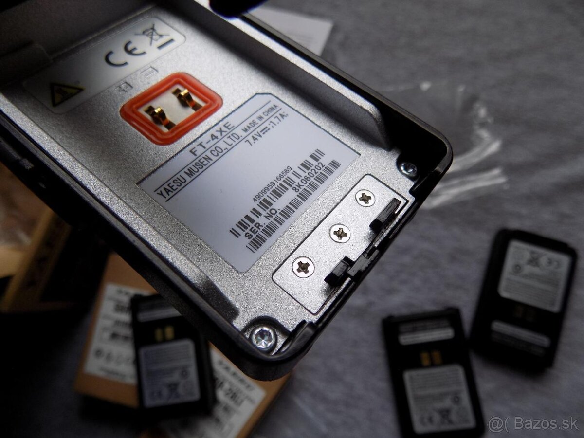 Yaesu FT-4XE, nepouzivana, odblokovana, komplet balenie - 4