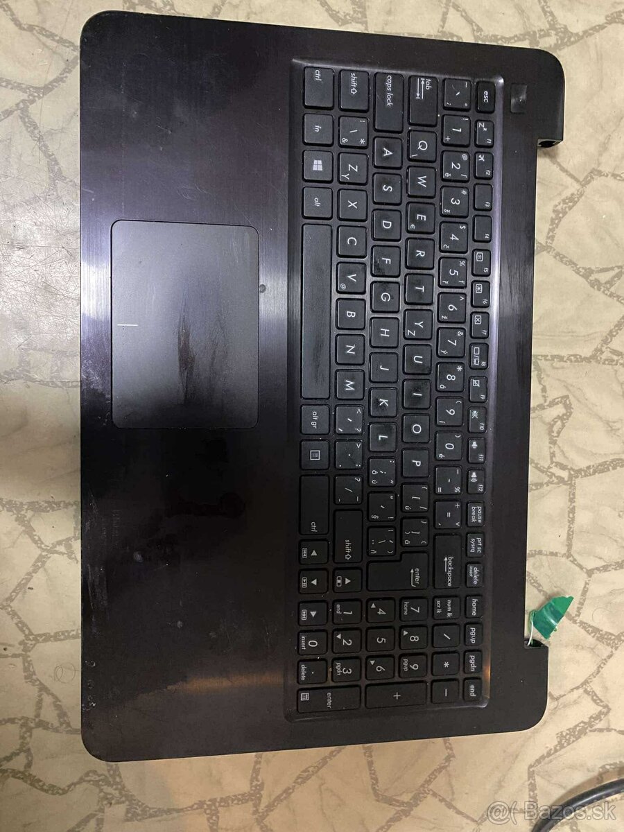 Predám funkční notebook asus x556uq dm479t i5 7 gen 8 gb ram - 4