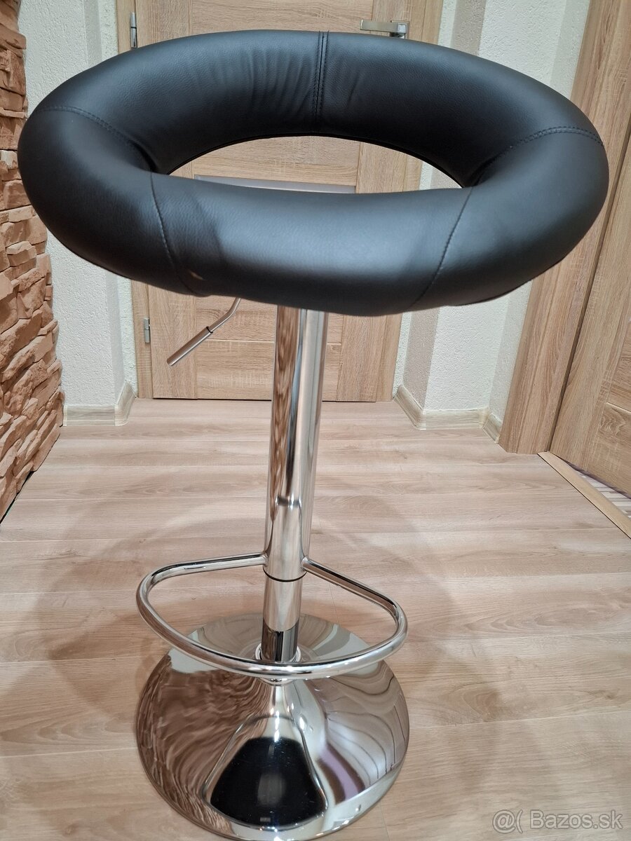 cierna bárová stolicka - 4